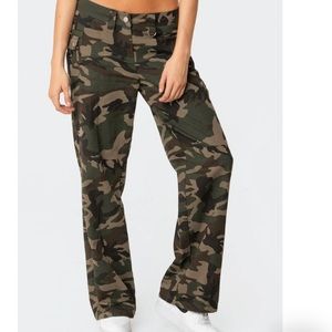 Edikted Camo low rise cargos